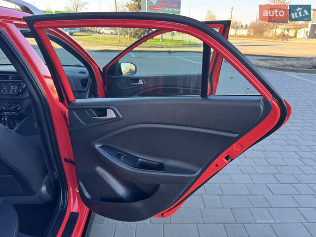 Червоний Хендай і20, об'ємом двигуна 1 л та пробігом 186 тис. км за 11799 $, фото 140 на Automoto.ua