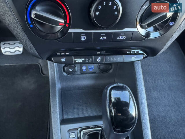 Червоний Хендай і20, об'ємом двигуна 1 л та пробігом 186 тис. км за 11799 $, фото 113 на Automoto.ua