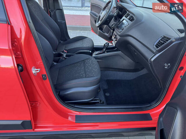 Червоний Хендай і20, об'ємом двигуна 1 л та пробігом 186 тис. км за 11799 $, фото 126 на Automoto.ua