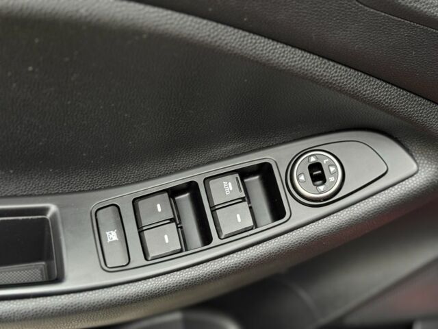 Красный Хендай и20, объемом двигателя 1 л и пробегом 186 тыс. км за 11999 $, фото 14 на Automoto.ua