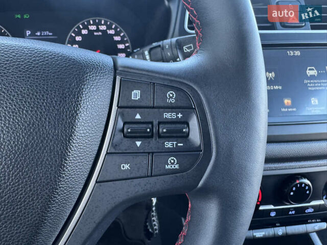 Червоний Хендай і20, об'ємом двигуна 1 л та пробігом 186 тис. км за 11799 $, фото 120 на Automoto.ua