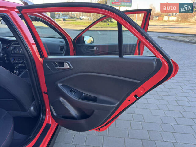 Червоний Хендай і20, об'ємом двигуна 1 л та пробігом 186 тис. км за 11799 $, фото 129 на Automoto.ua
