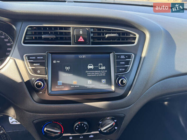 Червоний Хендай і20, об'ємом двигуна 1 л та пробігом 186 тис. км за 11799 $, фото 56 на Automoto.ua