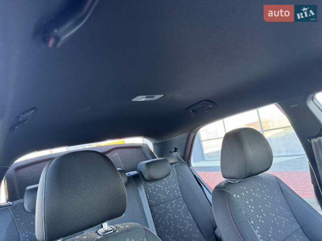 Червоний Хендай і20, об'ємом двигуна 1 л та пробігом 186 тис. км за 11799 $, фото 139 на Automoto.ua