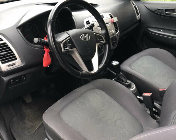 Хендай и20, объемом двигателя 1.4 л и пробегом 223 тыс. км за 5800 $, фото 2 на Automoto.ua