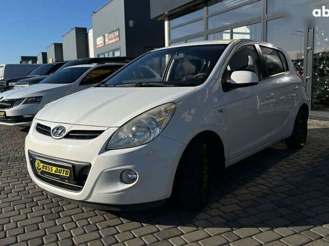 Хендай и20, объемом двигателя 1.3 л и пробегом 257 тыс. км за 4600 $, фото 2 на Automoto.ua
