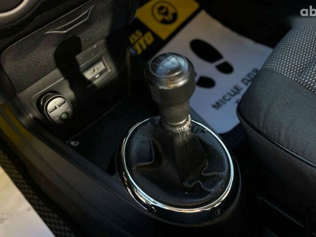 Хендай и20, объемом двигателя 1.3 л и пробегом 257 тыс. км за 4600 $, фото 19 на Automoto.ua