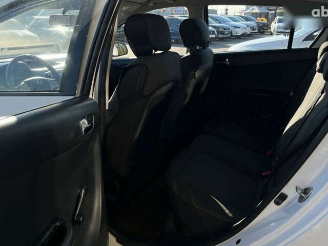 Хендай и20, объемом двигателя 1.3 л и пробегом 257 тыс. км за 4600 $, фото 25 на Automoto.ua