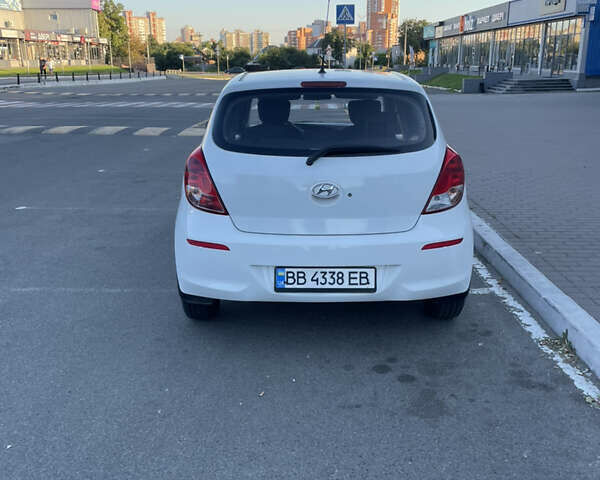 Хендай і20, об'ємом двигуна 1.4 л та пробігом 117 тис. км за 8500 $, фото 3 на Automoto.ua