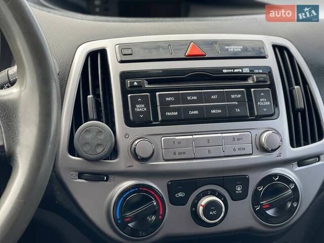 Хендай і20, об'ємом двигуна 1.25 л та пробігом 210 тис. км за 5500 $, фото 8 на Automoto.ua