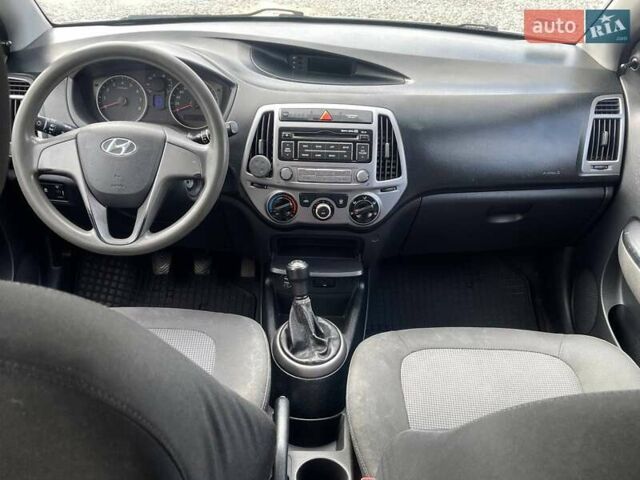 Хендай і20, об'ємом двигуна 1.25 л та пробігом 210 тис. км за 5500 $, фото 7 на Automoto.ua