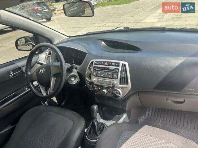 Хендай и20, объемом двигателя 1.1 л и пробегом 187 тыс. км за 6600 $, фото 2 на Automoto.ua