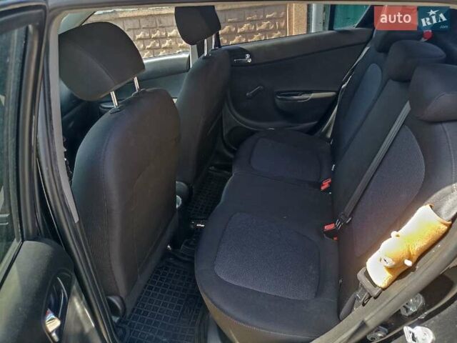 Хендай і20, об'ємом двигуна 1.25 л та пробігом 215 тис. км за 7200 $, фото 7 на Automoto.ua