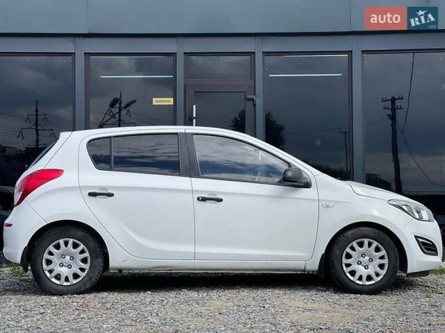 Хендай і20, об'ємом двигуна 1.25 л та пробігом 210 тис. км за 5500 $, фото 5 на Automoto.ua
