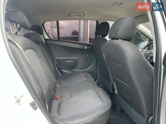 Хендай і20, об'ємом двигуна 1.25 л та пробігом 210 тис. км за 5500 $, фото 9 на Automoto.ua
