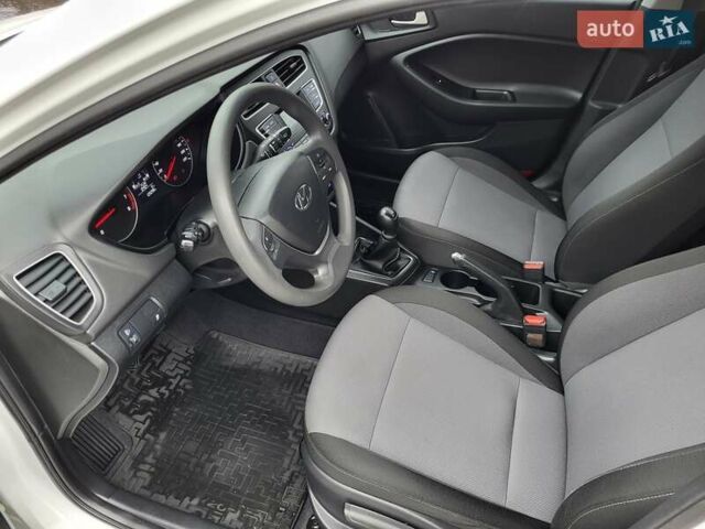 Хендай і20, об'ємом двигуна 1.25 л та пробігом 104 тис. км за 10350 $, фото 7 на Automoto.ua