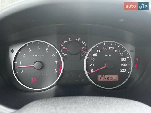 Серый Хендай и20, объемом двигателя 1.25 л и пробегом 215 тыс. км за 4500 $, фото 17 на Automoto.ua