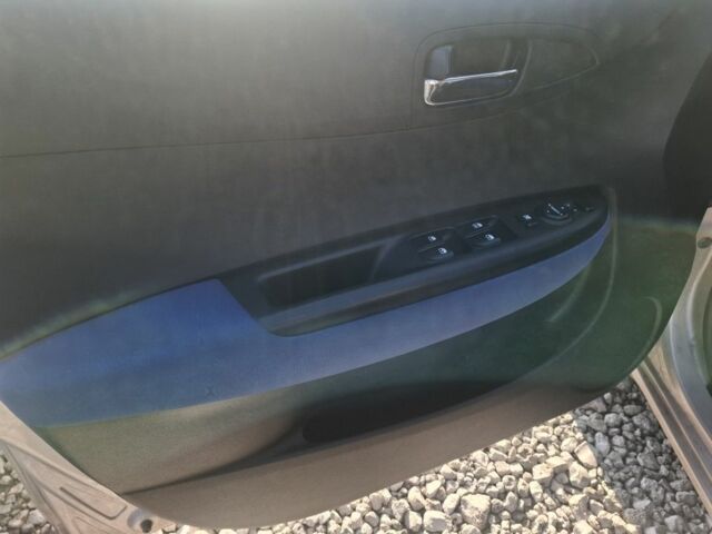 Сірий Хендай і20, об'ємом двигуна 1.4 л та пробігом 195 тис. км за 4900 $, фото 4 на Automoto.ua