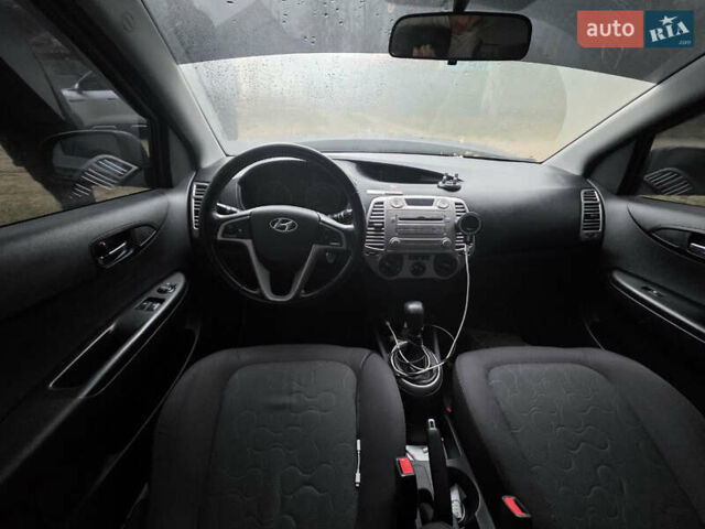 Серый Хендай и20, объемом двигателя 1.4 л и пробегом 175 тыс. км за 1700 $, фото 6 на Automoto.ua