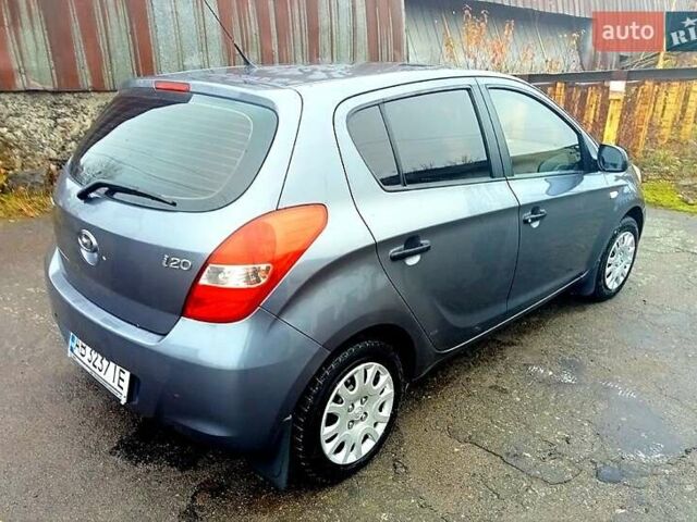 Серый Хендай и20, объемом двигателя 1.2 л и пробегом 181 тыс. км за 5600 $, фото 5 на Automoto.ua