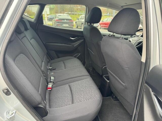 Серый Хендай и20, объемом двигателя 1.6 л и пробегом 137 тыс. км за 10950 $, фото 11 на Automoto.ua