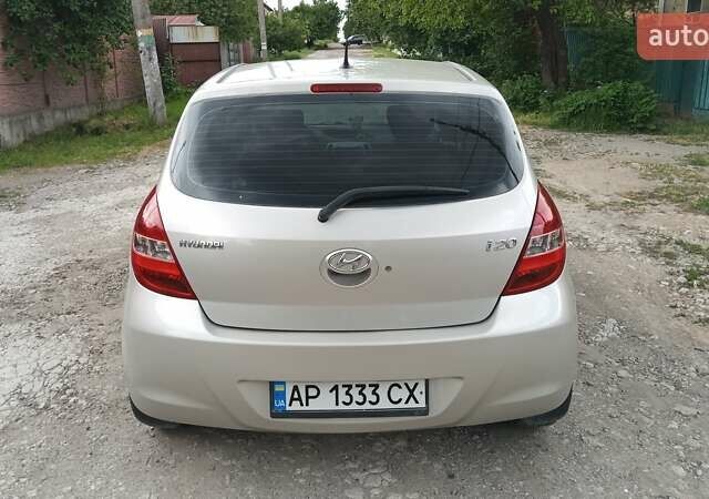 Сірий Хендай і20, об'ємом двигуна 1.25 л та пробігом 180 тис. км за 4800 $, фото 4 на Automoto.ua