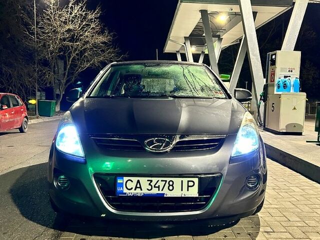 Сірий Хендай і20, об'ємом двигуна 1.2 л та пробігом 171 тис. км за 5500 $, фото 8 на Automoto.ua