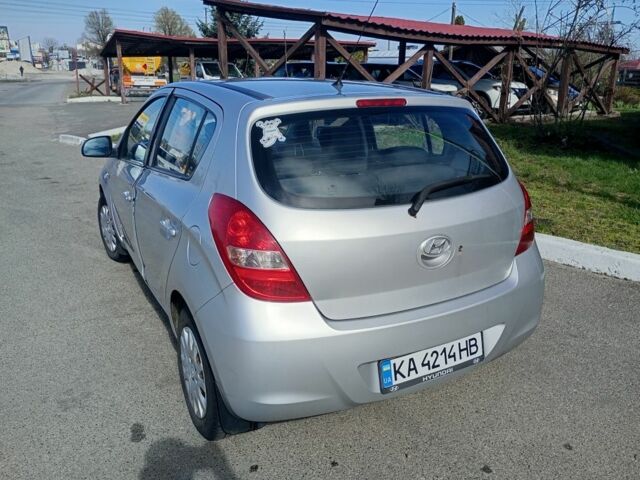 Сірий Хендай і20, об'ємом двигуна 1.4 л та пробігом 118 тис. км за 3850 $, фото 3 на Automoto.ua