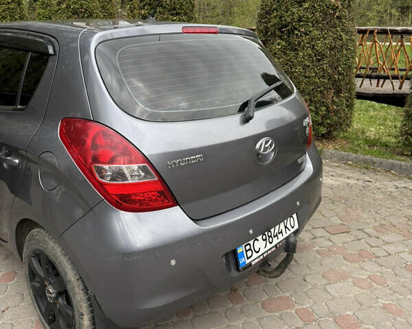 Сірий Хендай і20, об'ємом двигуна 1.59 л та пробігом 209 тис. км за 7000 $, фото 5 на Automoto.ua