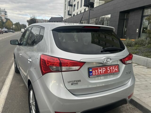 Серый Хендай и20, объемом двигателя 1.6 л и пробегом 137 тыс. км за 10900 $, фото 6 на Automoto.ua