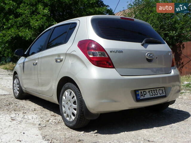 Сірий Хендай і20, об'ємом двигуна 1.25 л та пробігом 180 тис. км за 4800 $, фото 3 на Automoto.ua