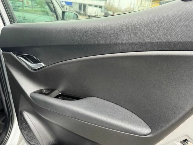 Серый Хендай и20, объемом двигателя 1.6 л и пробегом 137 тыс. км за 10950 $, фото 12 на Automoto.ua