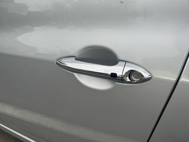 Серый Хендай и20, объемом двигателя 1.6 л и пробегом 137 тыс. км за 10900 $, фото 10 на Automoto.ua