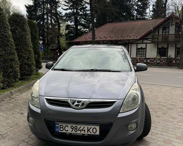 Сірий Хендай і20, об'ємом двигуна 1.59 л та пробігом 209 тис. км за 7000 $, фото 1 на Automoto.ua