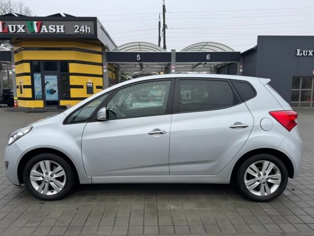 Серый Хендай и20, объемом двигателя 1.6 л и пробегом 137 тыс. км за 10950 $, фото 6 на Automoto.ua