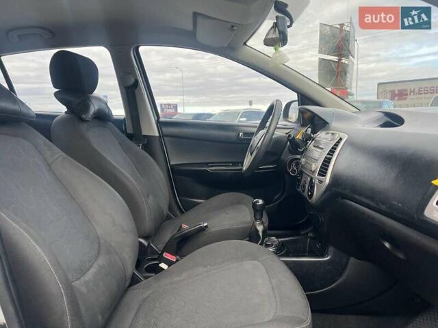 Хендай и20 2011 в Львове на Automoto.ua Серый Хендай и20, объемом двигателя 1.2 л и пробегом 184 тыс. км за 5990 $, фото 36 на Automoto.ua
