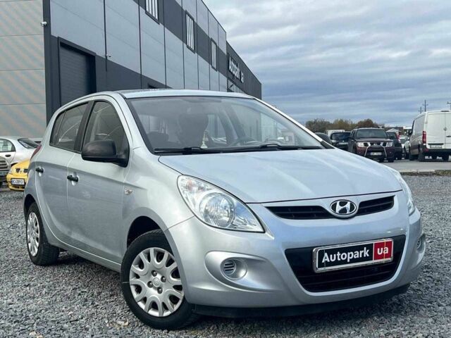 Серый Хендай и20, объемом двигателя 1.2 л и пробегом 184 тыс. км за 5990 $, фото 2 на Automoto.ua