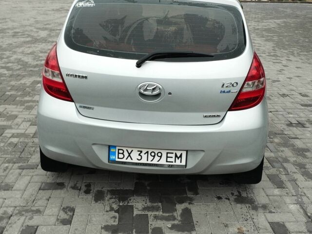 Серый Хендай и20, объемом двигателя 1.4 л и пробегом 274 тыс. км за 5000 $, фото 4 на Automoto.ua