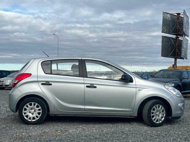 Серый Хендай и20, объемом двигателя 1.2 л и пробегом 184 тыс. км за 5990 $, фото 9 на Automoto.ua