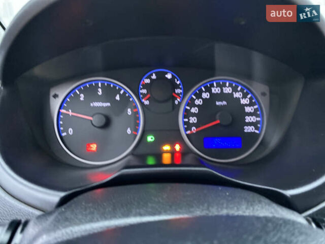 Серый Хендай и20, объемом двигателя 1.4 л и пробегом 275 тыс. км за 4999 $, фото 31 на Automoto.ua