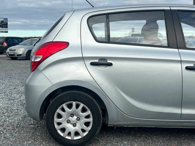 Серый Хендай и20, объемом двигателя 1.2 л и пробегом 184 тыс. км за 5990 $, фото 10 на Automoto.ua