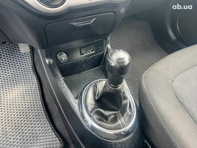 Хендай и20 2011 в Львове на Automoto.ua Серый Хендай и20, объемом двигателя 1.2 л и пробегом 184 тыс. км за 5990 $, фото 26 на Automoto.ua