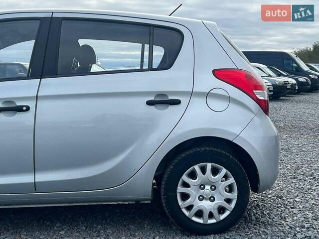 Хендай и20 2011 в Львове на Automoto.ua Серый Хендай и20, объемом двигателя 1.2 л и пробегом 184 тыс. км за 5990 $, фото 5 на Automoto.ua