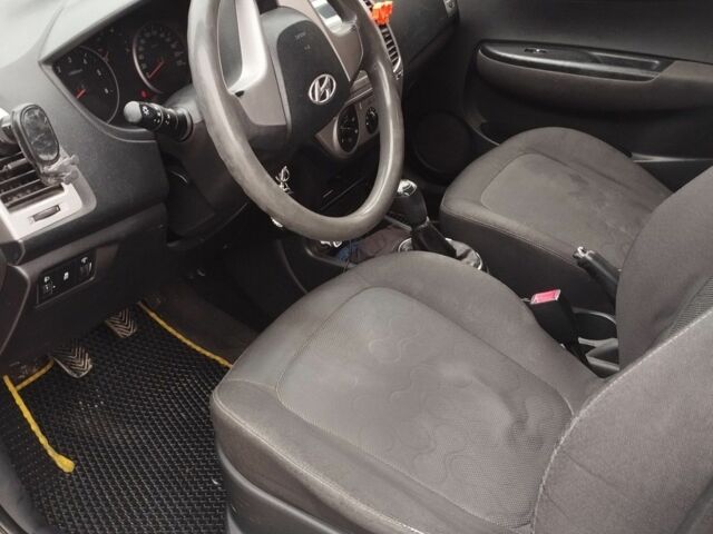 Серый Хендай и20, объемом двигателя 1.4 л и пробегом 274 тыс. км за 5000 $, фото 8 на Automoto.ua