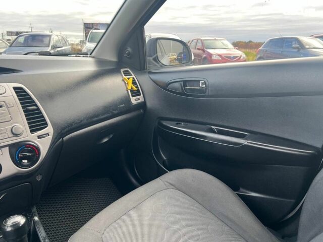 Хендай и20 2011 в Львове на Automoto.ua Серый Хендай и20, объемом двигателя 1.2 л и пробегом 184 тыс. км за 5990 $, фото 28 на Automoto.ua