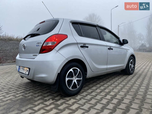 Серый Хендай и20, объемом двигателя 1.4 л и пробегом 275 тыс. км за 4999 $, фото 9 на Automoto.ua