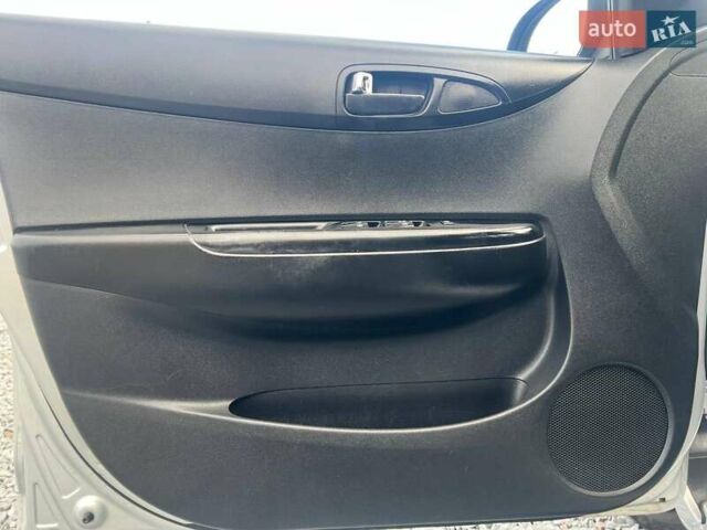 Хендай и20 2011 в Львове на Automoto.ua Серый Хендай и20, объемом двигателя 1.2 л и пробегом 184 тыс. км за 5990 $, фото 15 на Automoto.ua