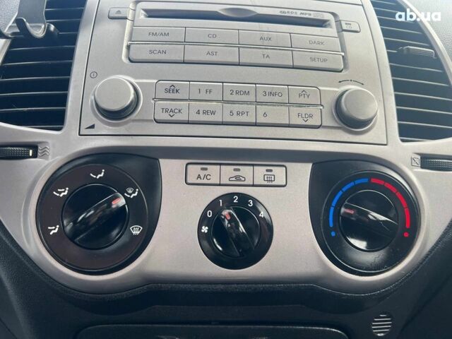 Хендай и20 2011 в Львове на Automoto.ua Серый Хендай и20, объемом двигателя 1.2 л и пробегом 184 тыс. км за 5990 $, фото 25 на Automoto.ua