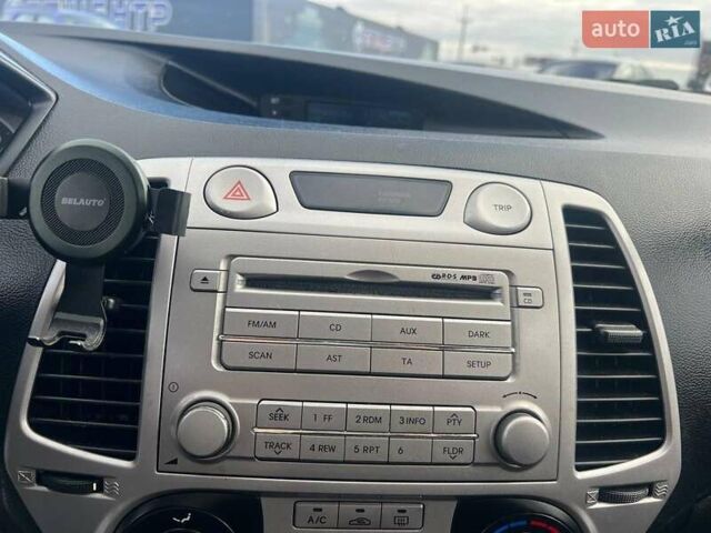 Хендай и20 2011 в Львове на Automoto.ua Серый Хендай и20, объемом двигателя 1.2 л и пробегом 184 тыс. км за 5990 $, фото 24 на Automoto.ua