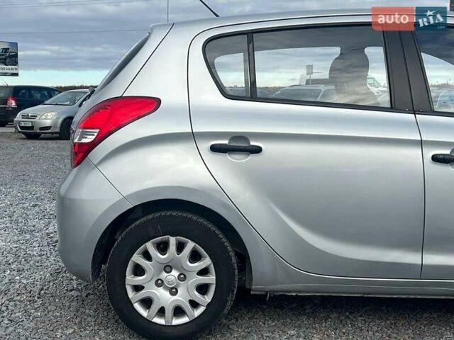 Хендай и20 2011 в Львове на Automoto.ua Серый Хендай и20, объемом двигателя 1.2 л и пробегом 184 тыс. км за 5990 $, фото 10 на Automoto.ua